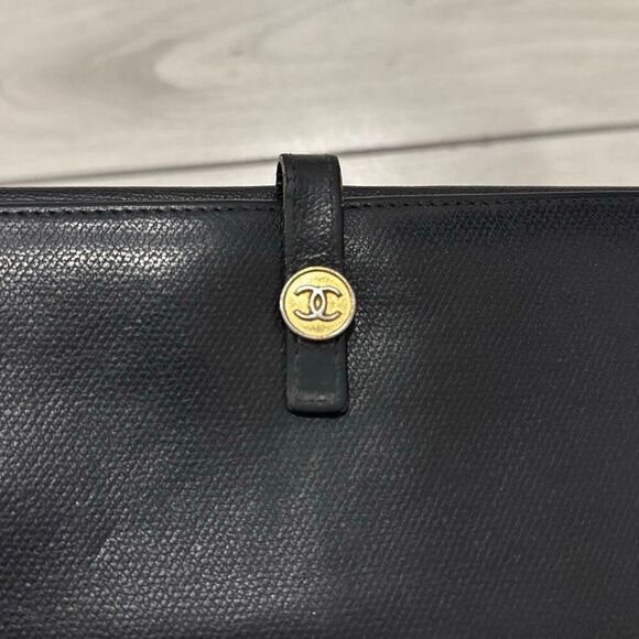 Chanel vintage CC Black Button Bifold Wallet Authentic. Come with authenticity - Picture 14 of 14